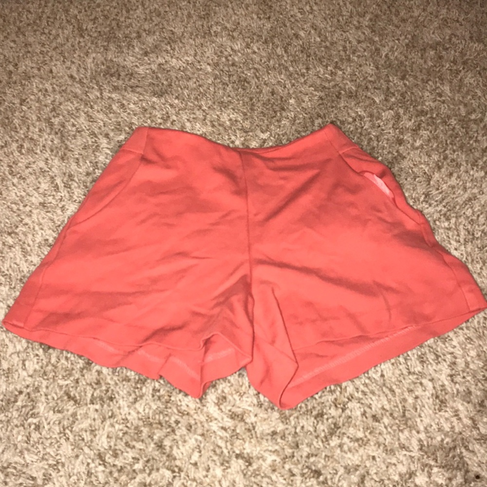 Peach high waisted shorts with pockets